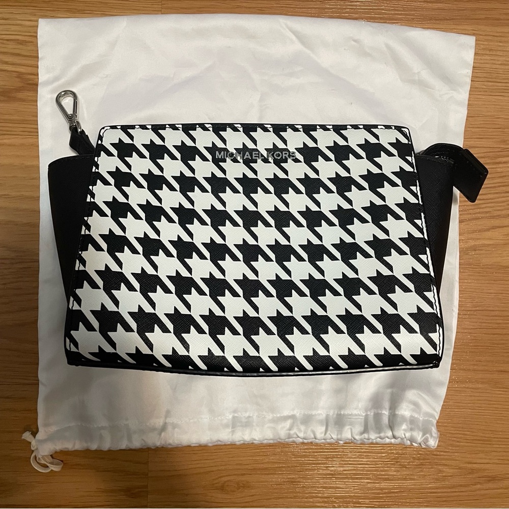 Michael Kors Houndstooth Crossbody Purse
